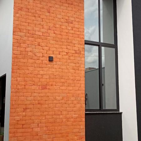 普鲁登特总统城Linda Casa Moderna E Ampla别墅 外观 照片